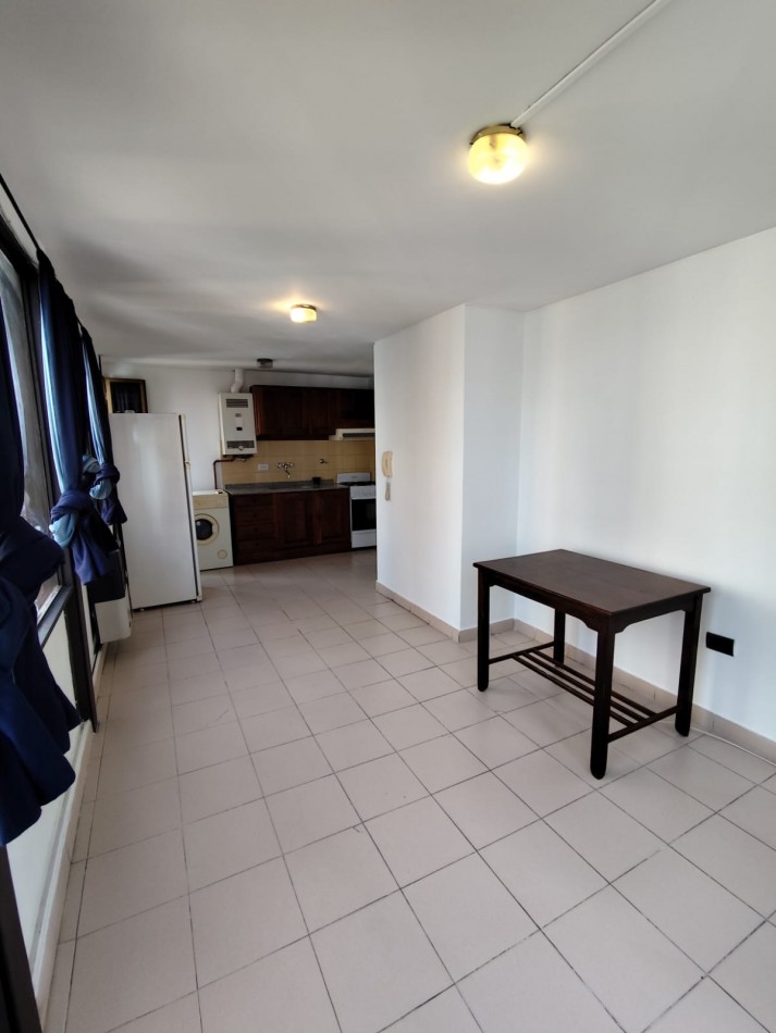 UN DORMITORIO BALCARCE Y RONDEAU