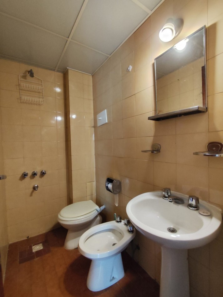 UN DORMITORIO BALCARCE Y RONDEAU
