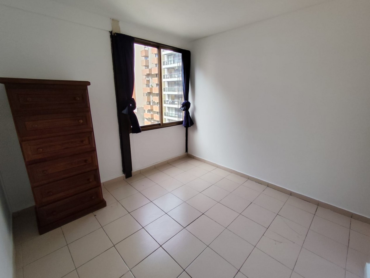 UN DORMITORIO BALCARCE Y RONDEAU