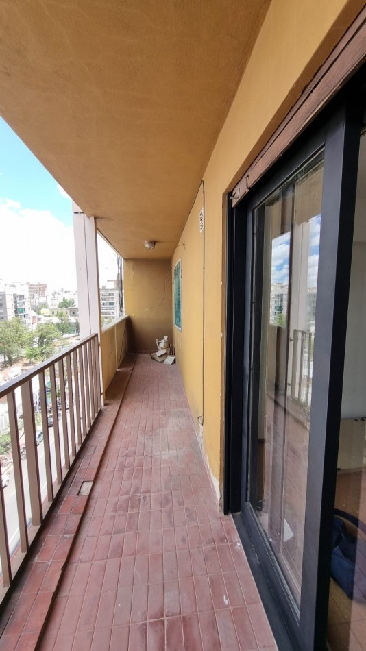 Dos Dormitorios, Gran Balcon!