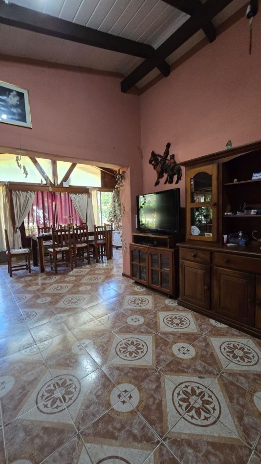 CASA DE ESTILO COLONIAL ESPAÑOL-MOLINARI