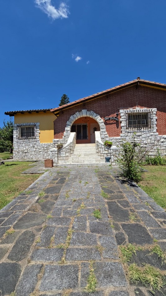 CASA DE ESTILO COLONIAL ESPAÑOL-MOLINARI