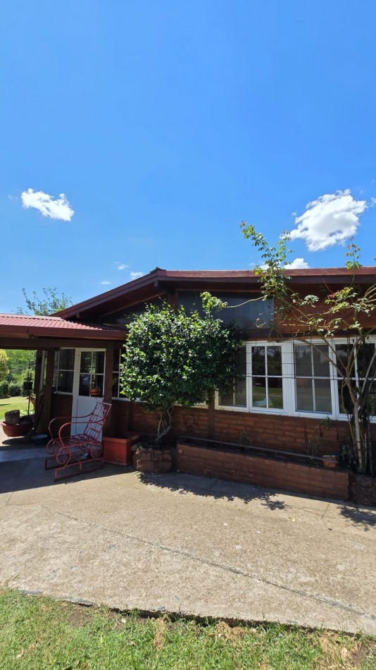 CASA DE ESTILO COLONIAL ESPAÑOL-MOLINARI