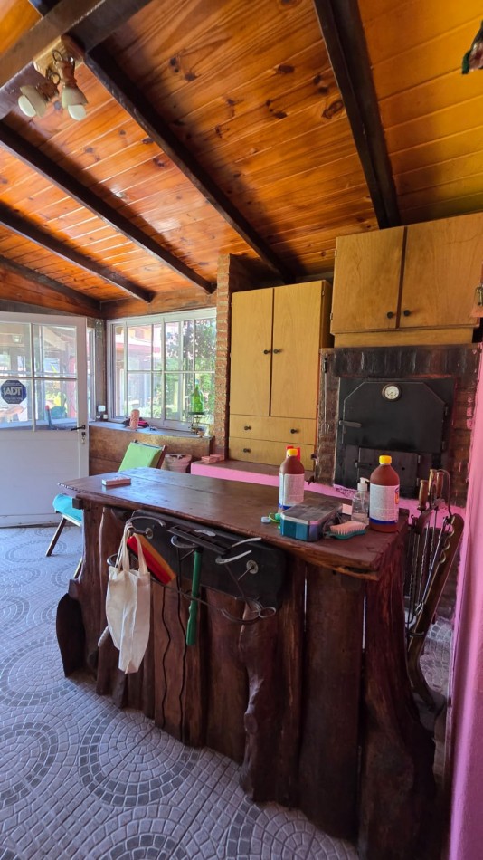 CASA DE ESTILO COLONIAL ESPAÑOL-MOLINARI