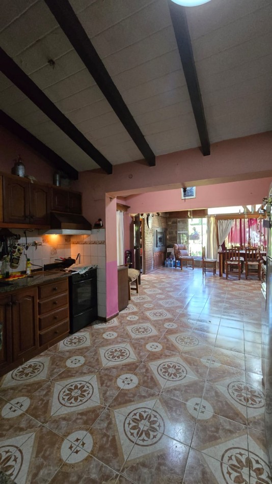 CASA DE ESTILO COLONIAL ESPAÑOL-MOLINARI