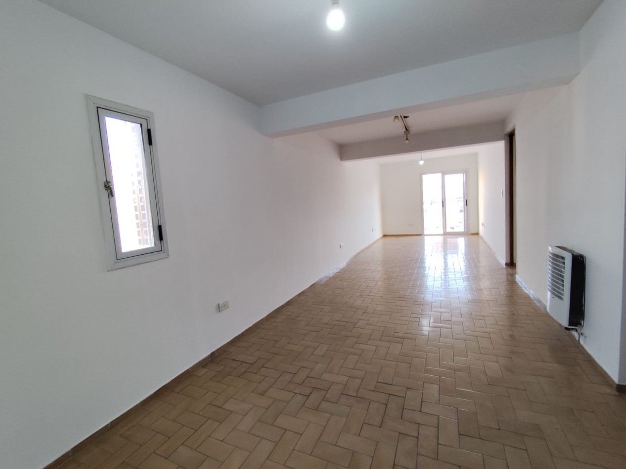Tres Dormitorios, Cochera Alberdi