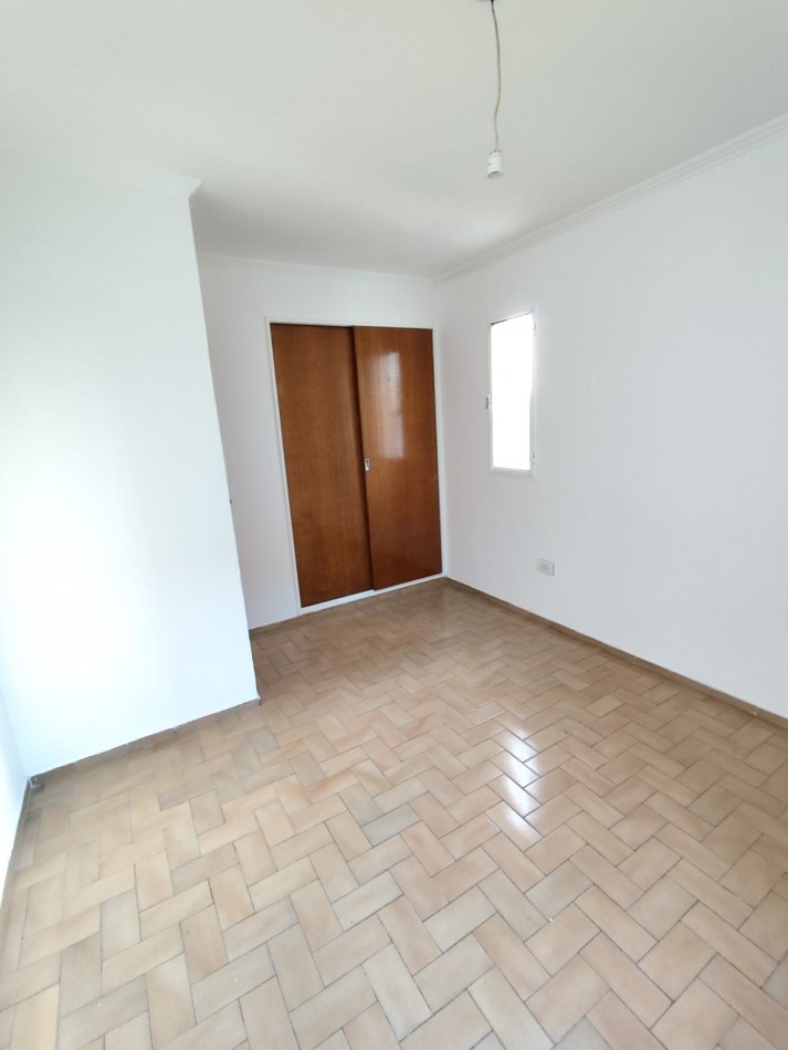Tres Dormitorios, Cochera Alberdi