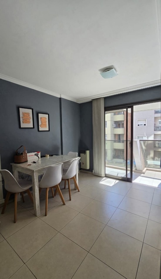 1 Dormitorio Av. Poeta Lugones Frente al Parque Sarmiento.
