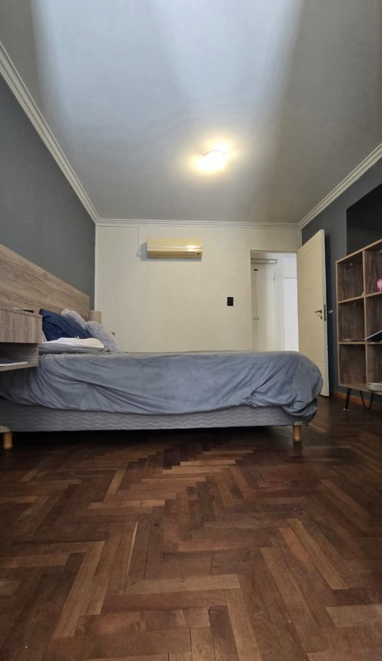 1 Dormitorio Av. Poeta Lugones Frente al Parque Sarmiento.