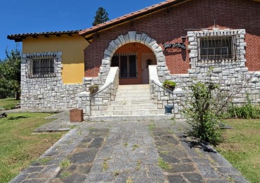 CASA DE ESTILO COLONIAL ESPAÑOL-MOLINARI