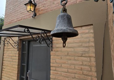 Casa Tres Dormitorios Zona Sur